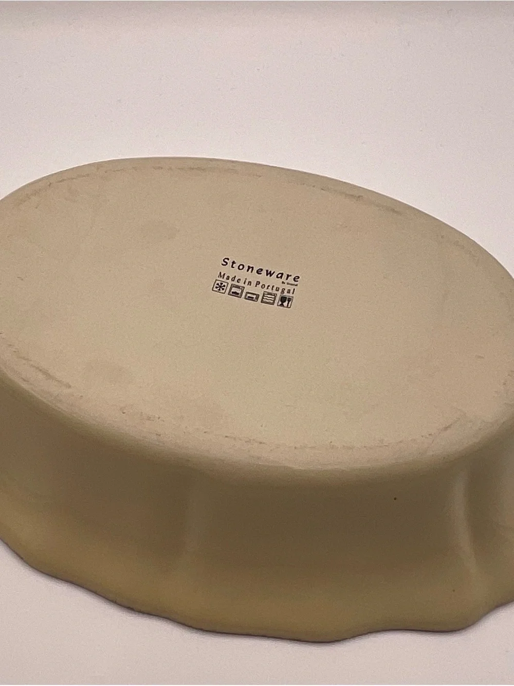 Grestel Portugal Stoneware Oval Baker Cream Scalloped Rustic 10”